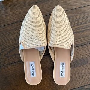 🆕🌼NWT STEVE MADDEN Mattis Mule, size 10